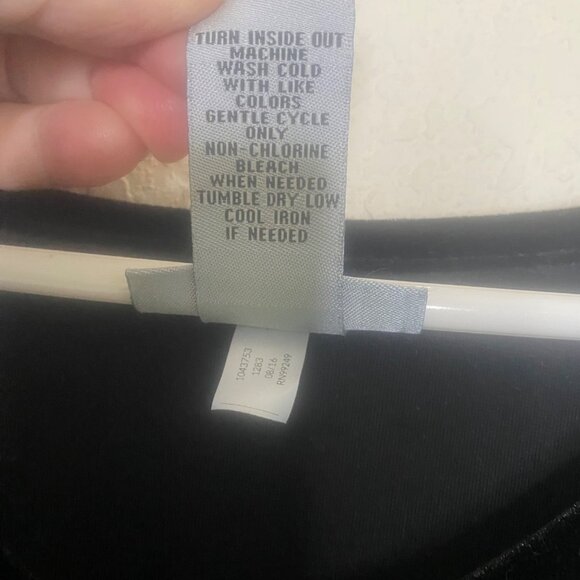 Catherines Black Velvet Tunic Womens 3X With Red Rose Embroidery Plus Size 3/4 S - Picture 6 of 9